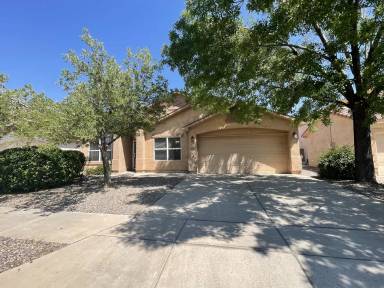 Main picture of 10011 Calle Chulita NW
