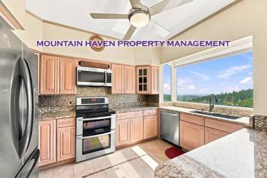 Main picture of 680 Ridgeside Dr