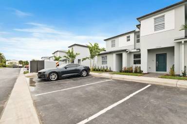 Main picture of 12136 SW 268th Ln