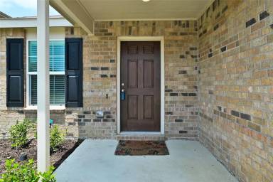 Main picture of 1205 Waggoner Dr