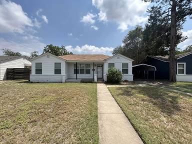 Main picture of 3005 31st St