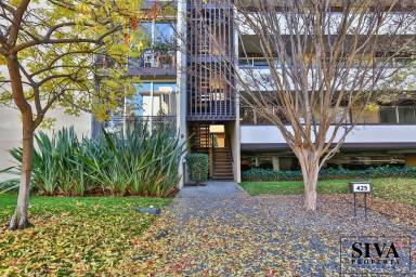 Main picture of 425 Grant Ave