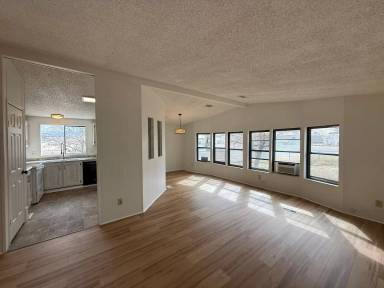 Main picture of 2381 E Butler Ave