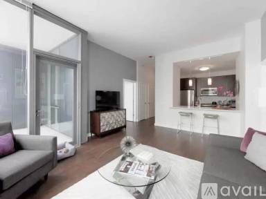 Main picture of 40 E Pearson St