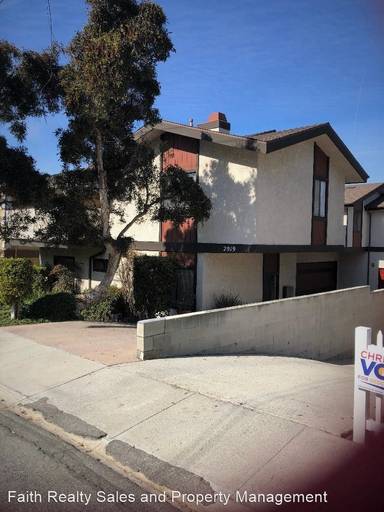Main picture of 2019 Rockefeller Ln