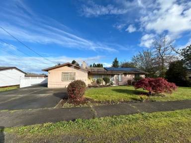 Main picture of 1574 Collins Rd