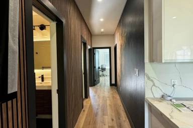 Main picture of 2515 Regent St