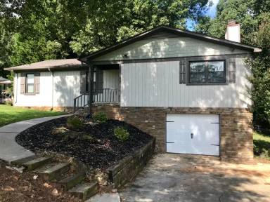 Main picture of 107 Bunker Hill Rd
