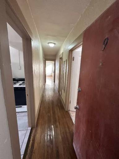 Main picture of 2033 E 4th St
