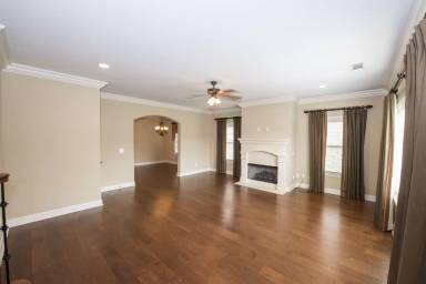 Main picture of 944 Starr Ct
