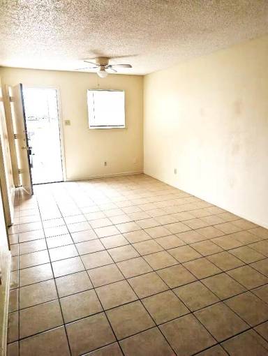 Main picture of 101 N 3rd St