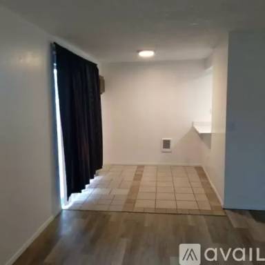 Main picture of 2807 E Boone Ave