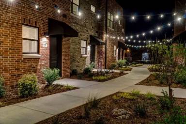 Main picture of 523 E B St