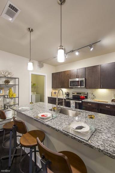 Main picture of 4936 Heights Area