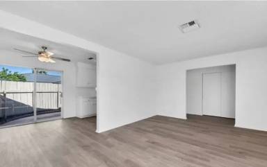 Main picture of 41026 Beachwood Ave