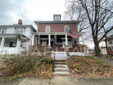 Main picture of 661 S 27th St