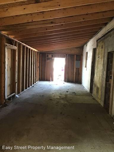 Main picture of 712 SW 3rd St