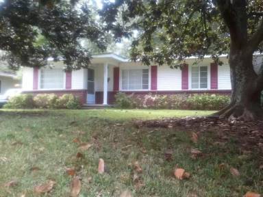 Main picture of 121 Wacker Dr