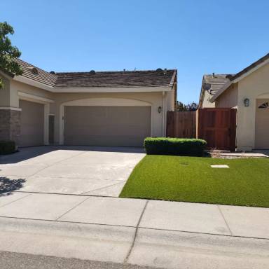 Main picture of 3330 Mas Amilos Way