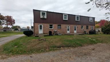 Main picture of 131 Elm St NE