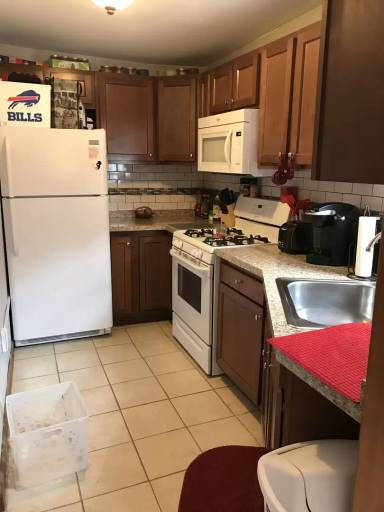 Main picture of 660 Auburn Ave