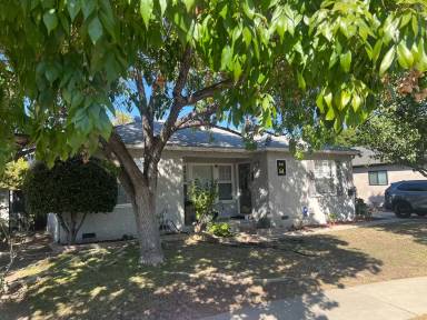 Main picture of 16851 Halper St