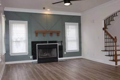 Main picture of 736 Windsor St SW
