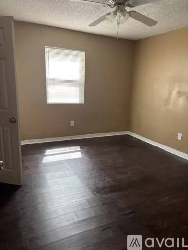 Main picture of 6951 Salem Dr