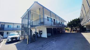 Main picture of 955 75th Ave