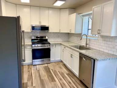 Main picture of 625 Cheney St