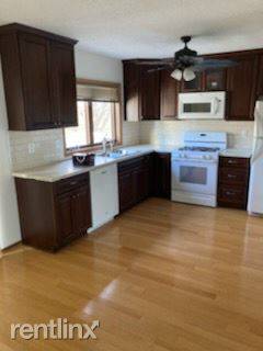 Main picture of 232 3rd Ave NE