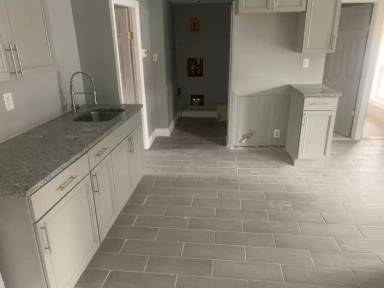 Main picture of 28 Wood St