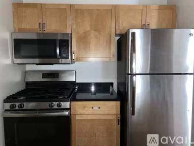 Main picture of 324 W 96th St