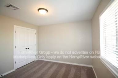 Main picture of 1808 NE 135th St