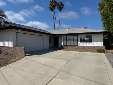 Main picture of 5864 Ithaca Pl