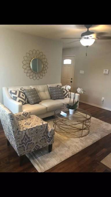 Main picture of 3204 Sandage Ave