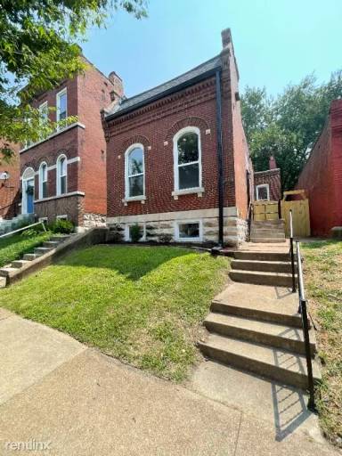 Main picture of 3306 Michigan Ave