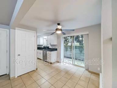 Main picture of 10343 Midvale Ave N