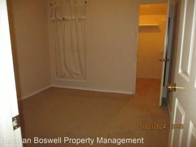 Main picture of 2101 Count Fleet Dr