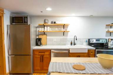 Main picture of 1002 Jessup Rd