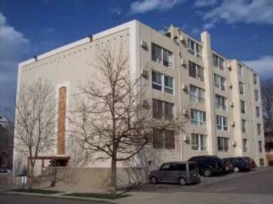 Main picture of 1390 N Emerson St