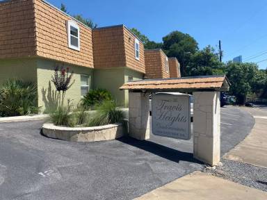 Main picture of 1500 East Side Dr