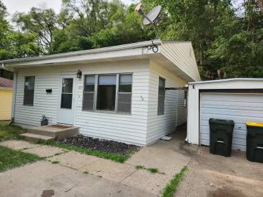 Main picture of 421 38th Street Pl