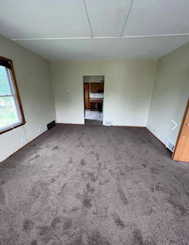 Main picture of 3865 E 57th St