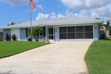 Main picture of 3323 Idlewild St