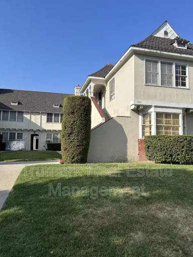 Main picture of 1451 E Broadway