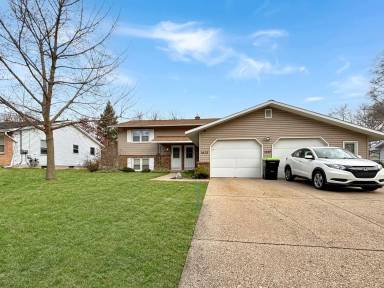 Main picture of 1627 32nd St SW