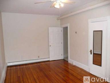Main picture of 80 Fenway