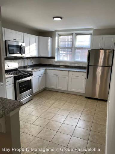 Main picture of 1834 W Rockland St