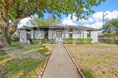 Main picture of 11919 Bushmills Rd